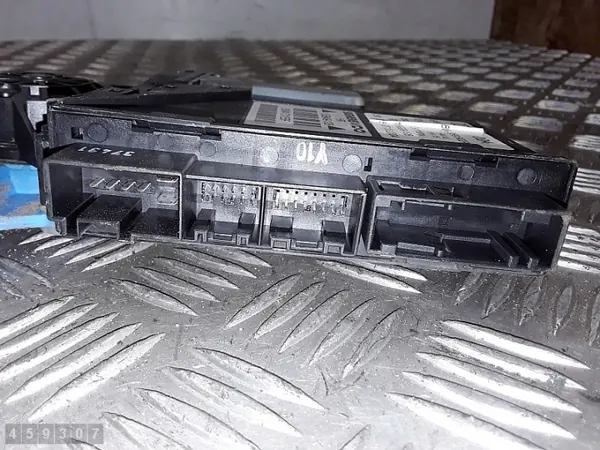 Audi A4 raamregelaar OEM 8e0959802a - Gebruikt image 5