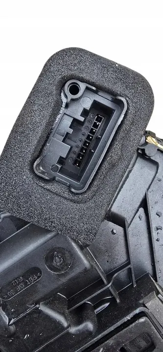 Skoda Enyaq iV 2022 Höger framdörrslås image 3