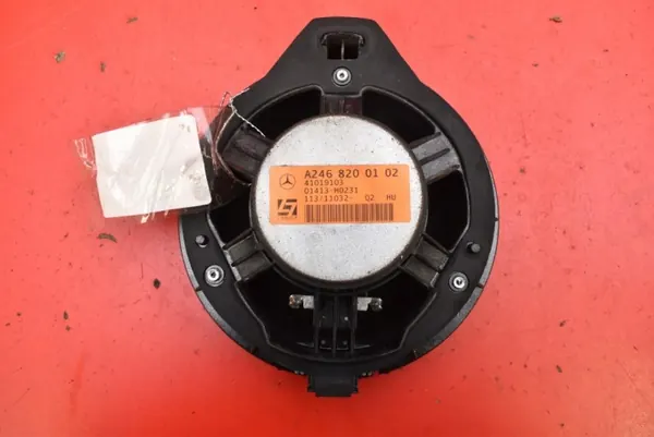 Linker voorluidspreker OEM A2468200102 Mercedes CLA image 3