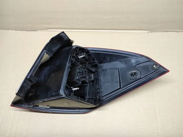 Luz Trasera Izquierda Renault Laguna III Kombi GT 265550002R image 7