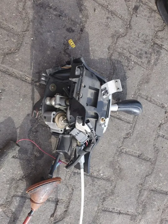 Seletor de Mudanças Audi A8 S8 D2 OEM 4D0713041 image 3