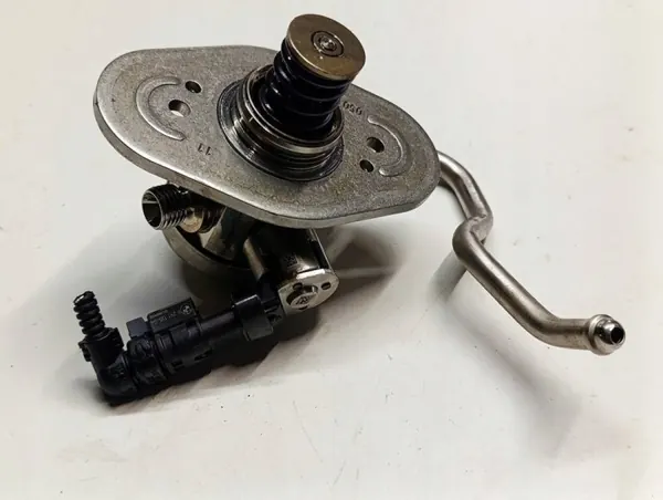 Pompe à injection OEM 8631642S7 pour Mini Cooper S F57 image 3