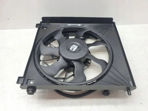 Tesla Model S Tuulettimen kotelo OEM 6007614 Vasen puoli image 4