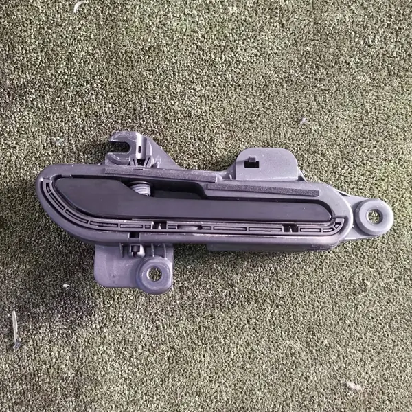 Tesla Model Y Höger Framdörrhandtag OEM 1528115-00-D image 2