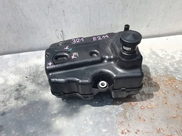 Tanque AdBlue Mercedes-Benz OEM A2144701200 - Usado image 7