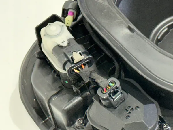 Tampa combustível Audi Q6 e-tron OEM 85H971375 - Usado image 6