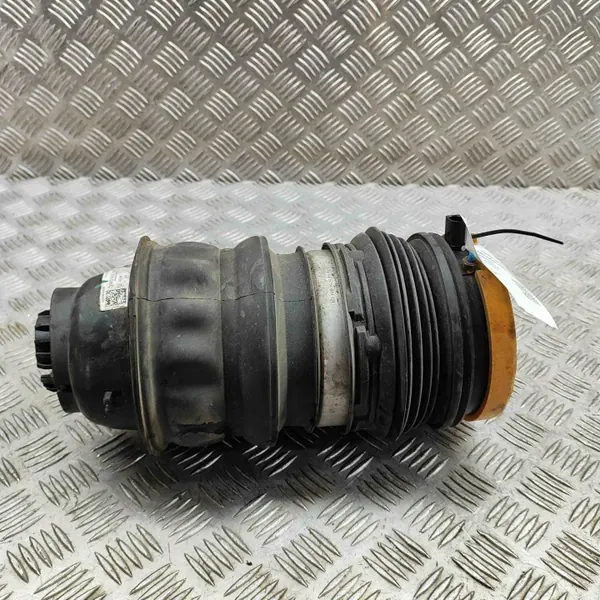 Porsche Taycan 4S Luftfjädring OEM 9j1616026c Bak Höger image 2