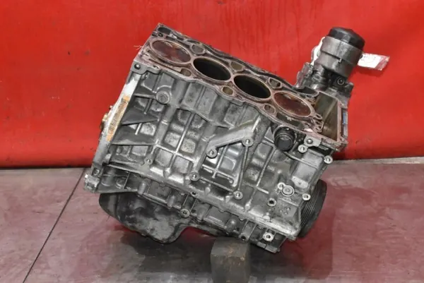 Käytetty Moottorilohko Ala Kampiakseli BMW N46B20BY image 2