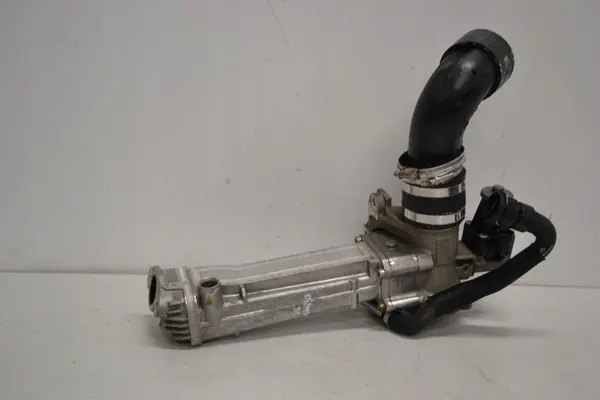 EGR-jäähdyttimen venttiilisarja Volvo XC60 I 2.4 D5 OE image 3