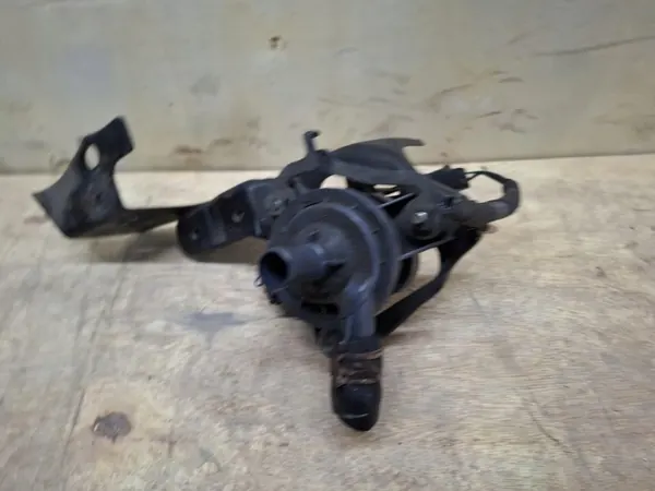 Waterpomp Toyota Prius 3 XW30 2011 G9040-47090 image 3