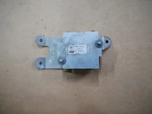Termostato de aceite BMW OEM 7592723 para M3 M4 F80 F87 image 2