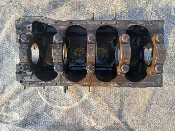 Moottorilohko OEM 1150110301 Mercedes W123 2.0:lle image 2