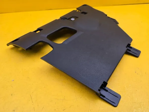 Lynk & Co 01 konsolin peite OEM 8889917073 Musta image 4