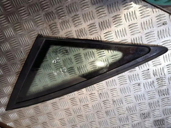 Ventana trasera derecha usada OEM 4G5845300 Audi A6 image 2