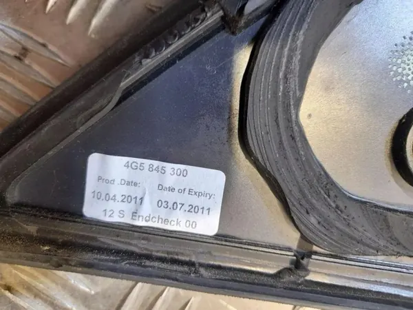 Ventana trasera derecha usada OEM 4G5845300 Audi A6 image 4