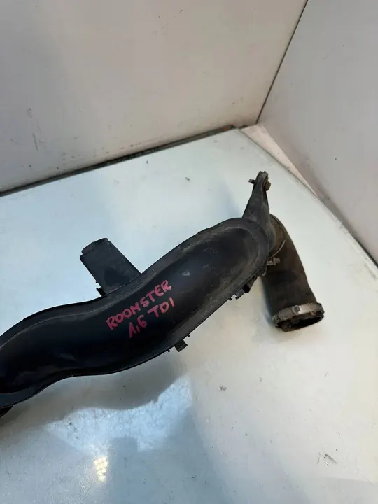 Tubo de ar SKODA RAPID SPACEBACK 1.6L diesel 2013 OEM image 2