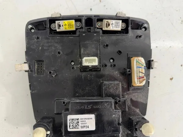 OEM 92810R2040 Plafonnier Kia Sportage V image 9