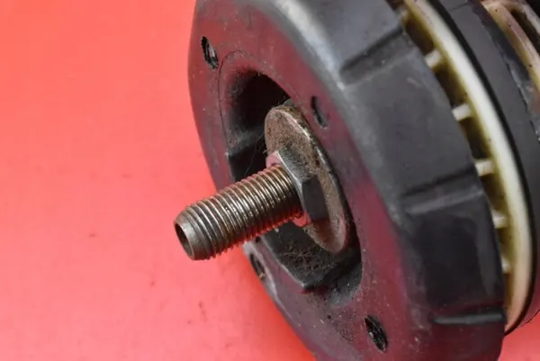 Rechter Vorderer Stoßdämpfer OEM mamAUTO-1050448- image 6
