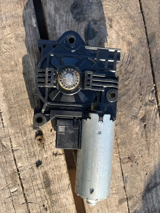 Motor techo solar Ford Kuga OEM 10030662B (2014-2019) image 2
