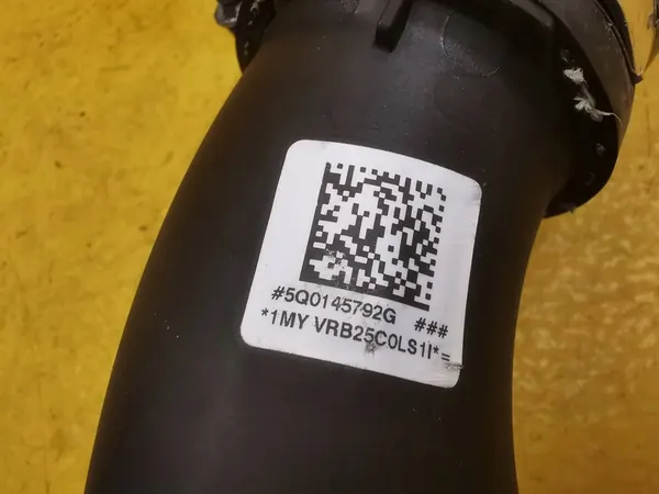 VW T-Roc Intercooler-Schlauch 6C0145770A, 5Q0145792G image 3