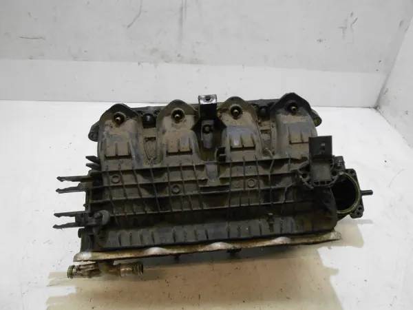 Colector de admisión SKODA FABIA III OEM 04E145749F 04E129711J image 9