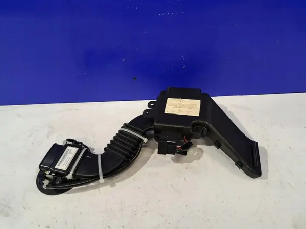 Gebrauchter Jaguar Rücksitz Rechts Motor OEM AW93F613G21AA image 2