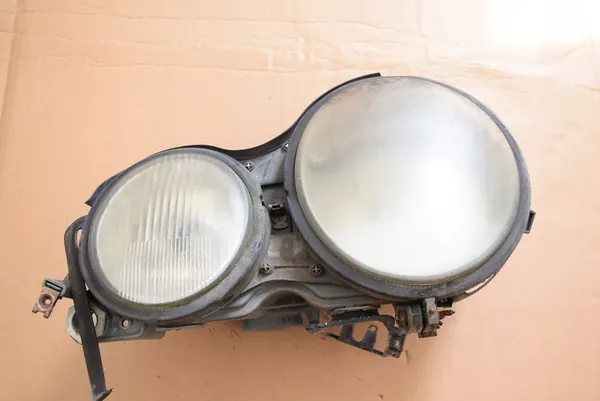 MERCEDES W210 FAROL DIANTEIRO ESQUERDO XENON image 1