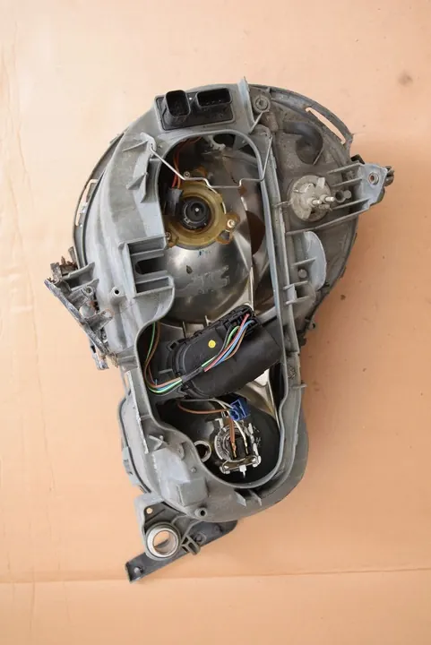 MERCEDES W210 FAROL DIANTEIRO ESQUERDO XENON image 2