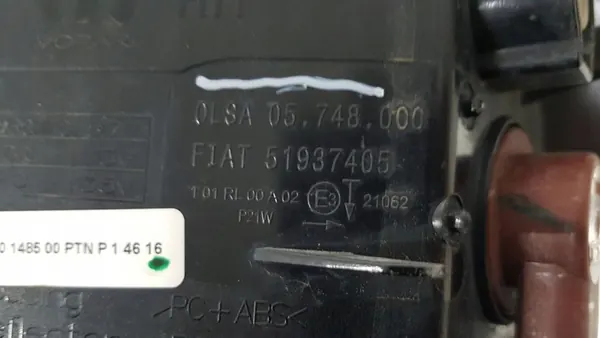 FIAT 500X 14-18 Indicador Halógeno Direito Frontal OEM 51937405 image 8