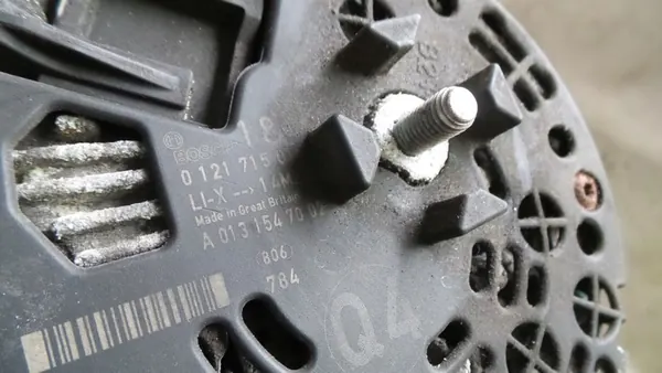 MERCEDES CLS W219 3.0 CDI Vaihtovirtageneraattori A0131547002 image 5