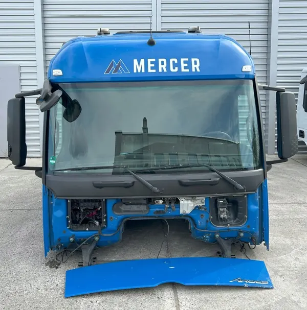 Mercedes-Benz Arocs MP4 Ohjaamo OEM L STREAMSPACE 2.30M image 2