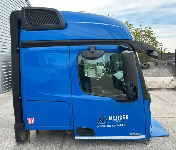 Mercedes-Benz Arocs MP4 Ohjaamo OEM L STREAMSPACE 2.30M image 3
