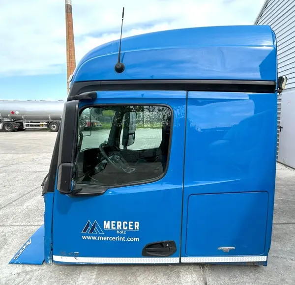 Mercedes-Benz Arocs MP4 Ohjaamo OEM L STREAMSPACE 2.30M image 7