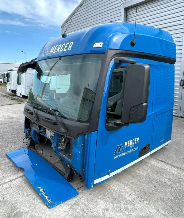 Mercedes-Benz Arocs MP4 Ohjaamo OEM L STREAMSPACE 2.30M image 8