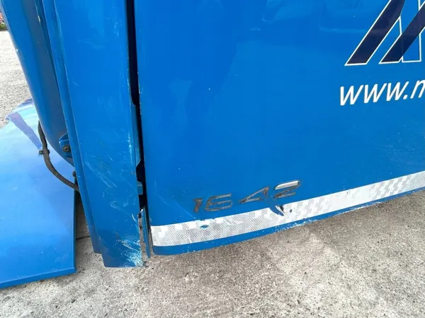 Mercedes-Benz Arocs MP4 Ohjaamo OEM L STREAMSPACE 2.30M image 9