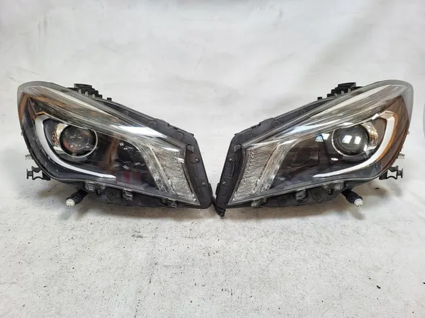 MERCEDES CLA W117 Bi-Xenon Ajovalot Vasemmalta + Oikealta A1179066400 A1179066300 image 2