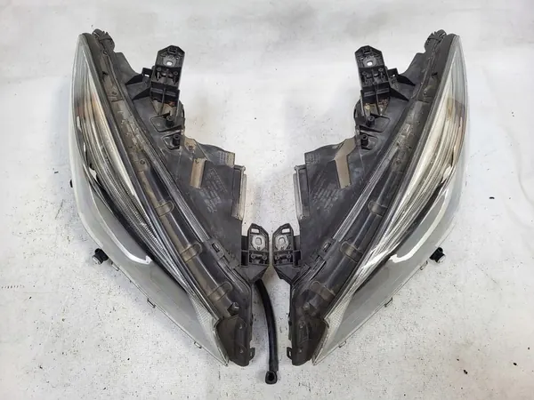 MERCEDES CLA W117 Bi-Xenon Ajovalot Vasemmalta + Oikealta A1179066400 A1179066300 image 9