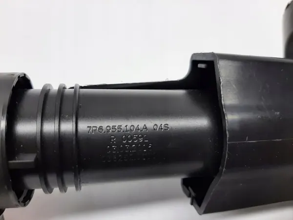 VW Touareg II 2010- Rechter Koplampreiniger 7P6955104A image 4