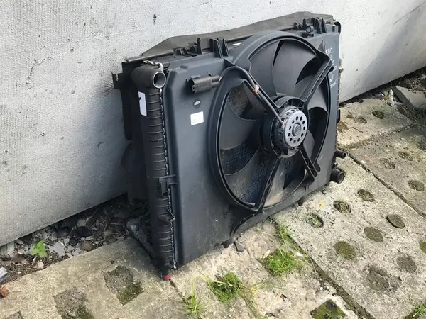 MERCEDES W210 2.2 CDI AUTOMATISCH KOELER VENTILATOR image 2