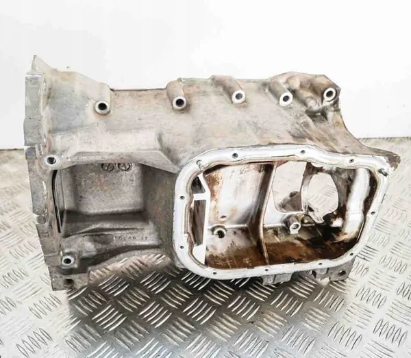 Lexus CT 200H 2014 Oljetank image 3