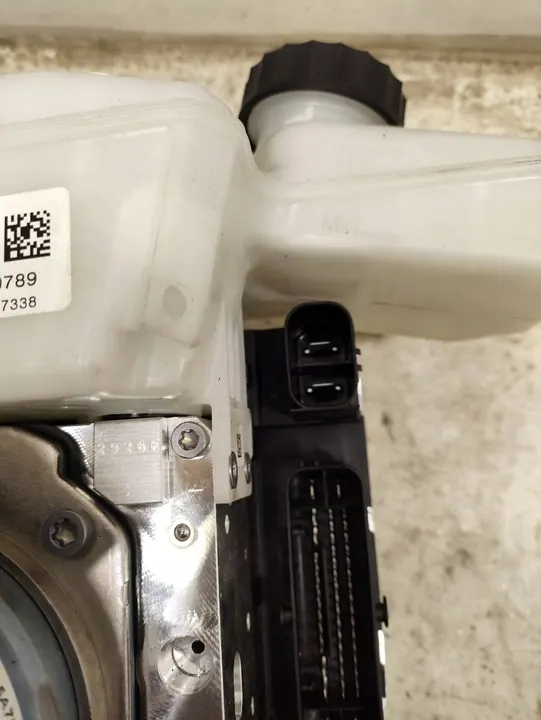 Bomba de freio BMW i4 2023 5A7D048 image 8