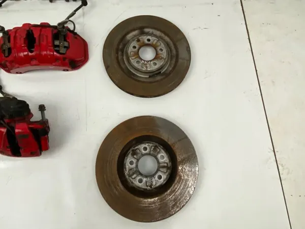 Conjunto discos e pinças Porsche Macan OEM 95B615106E image 7