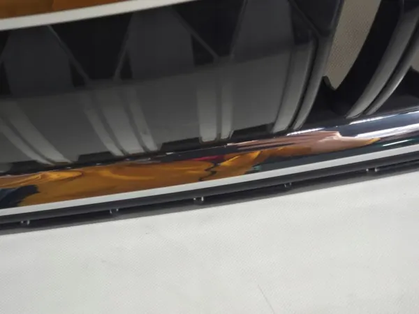 SKODA OCTAVIA IV 2020- Center Grill Frame OEM image 7