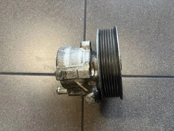 Bomba de direção assistida 2.0 DCI Renault Nissan Opel 8200712890 image 2
