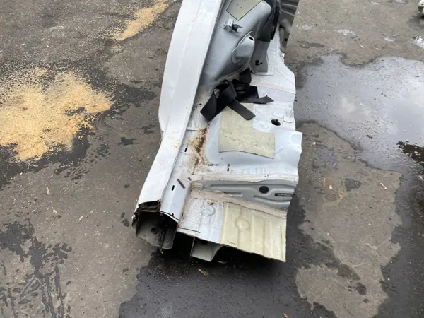 MG ZS EV 2022 taka oikea kulmapaneeli OEM 217621 image 4
