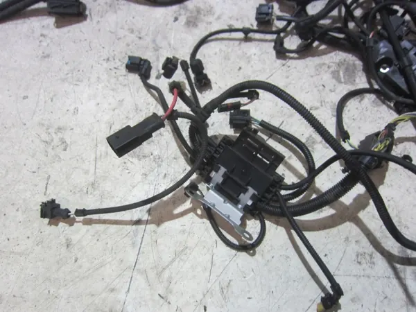 Harness Motor BMW OEM 12518605140 - Usado image 5