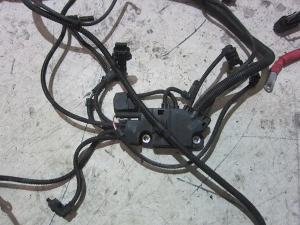 Harness Motor BMW OEM 12518605140 - Usado image 6