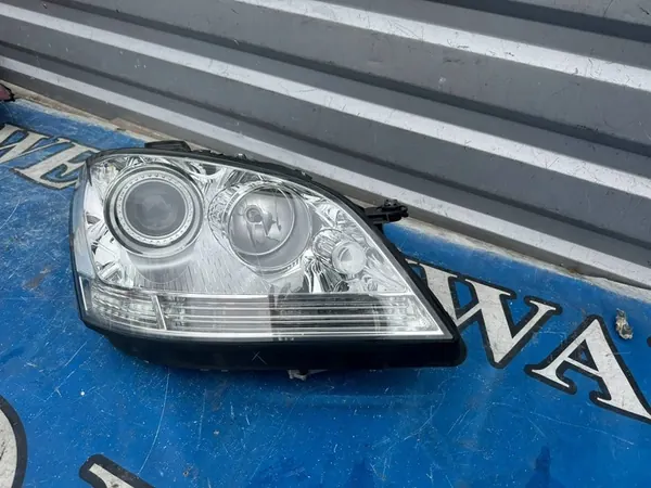 MERCEDES ML 164 RECHTER VOOR BIXENON KOPLAMP image 2