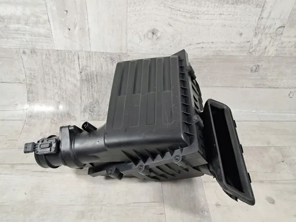 OEM 5QA129601B Ilmansuodinkotelo VW Touranille image 2