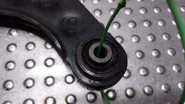 Braccio di Controllo Posteriore Sinistro Destro Ford Focus C-Max Volvo image 4